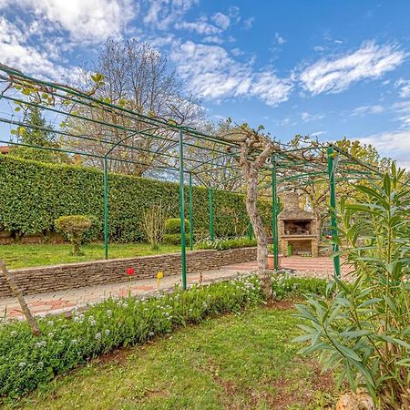 Apartment Flores Stari Pazin Zewnętrze zdjęcie