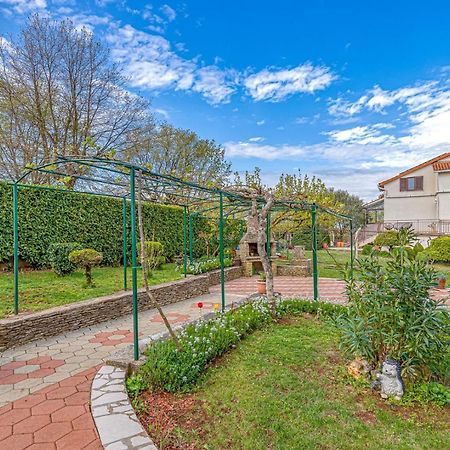 Apartment Flores Stari Pazin Zewnętrze zdjęcie