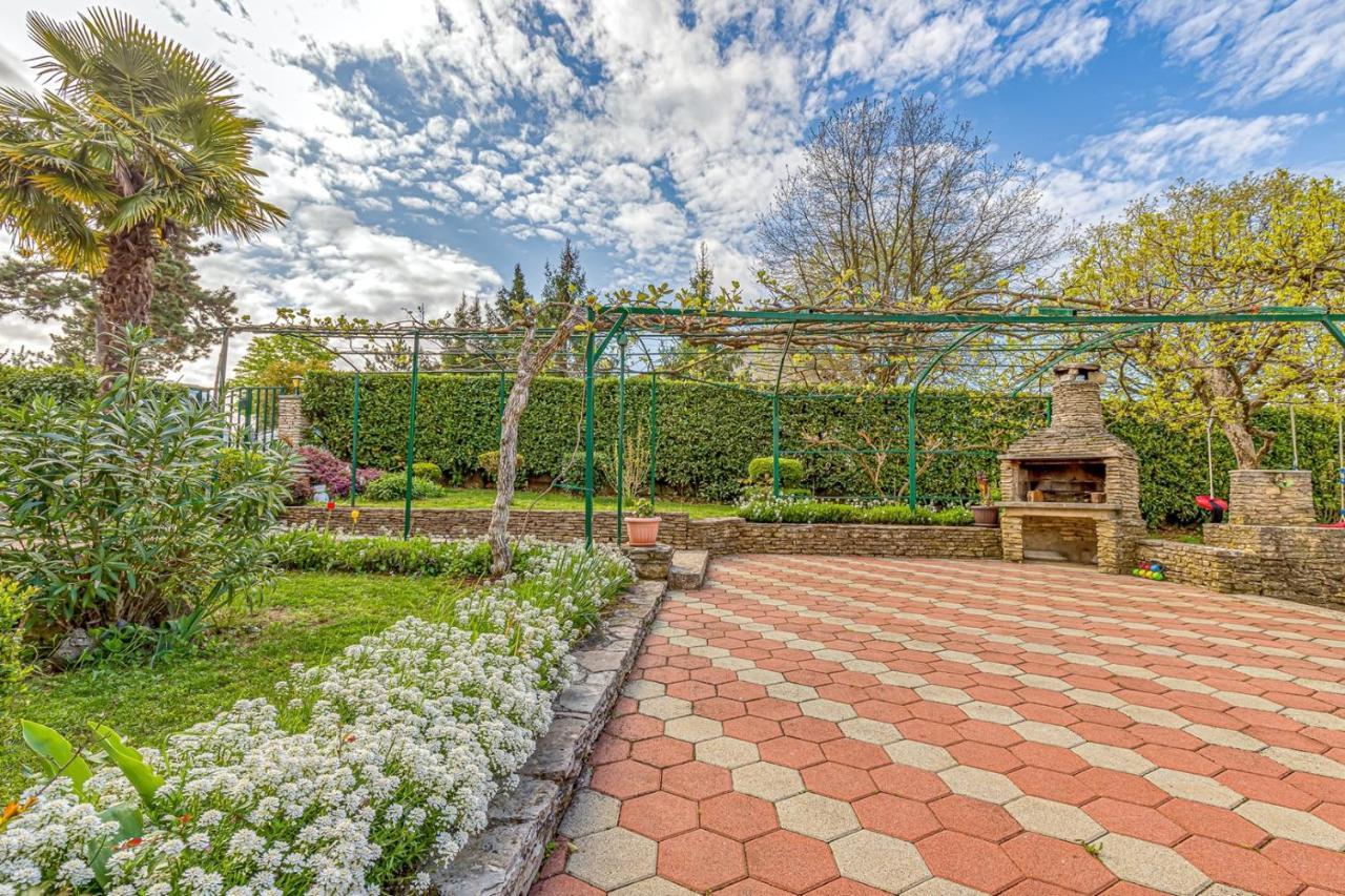 Apartment Flores Stari Pazin Zewnętrze zdjęcie