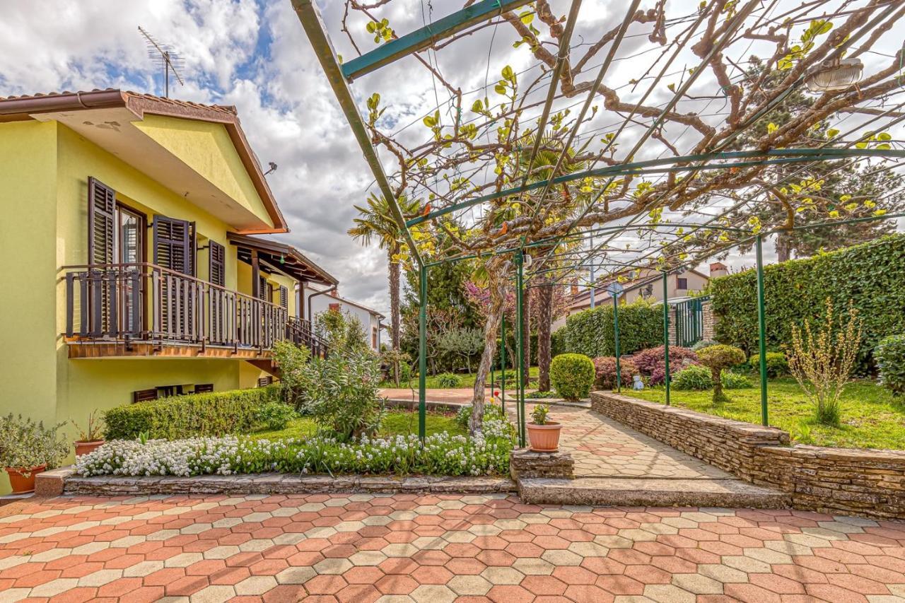 Apartment Flores Stari Pazin Zewnętrze zdjęcie